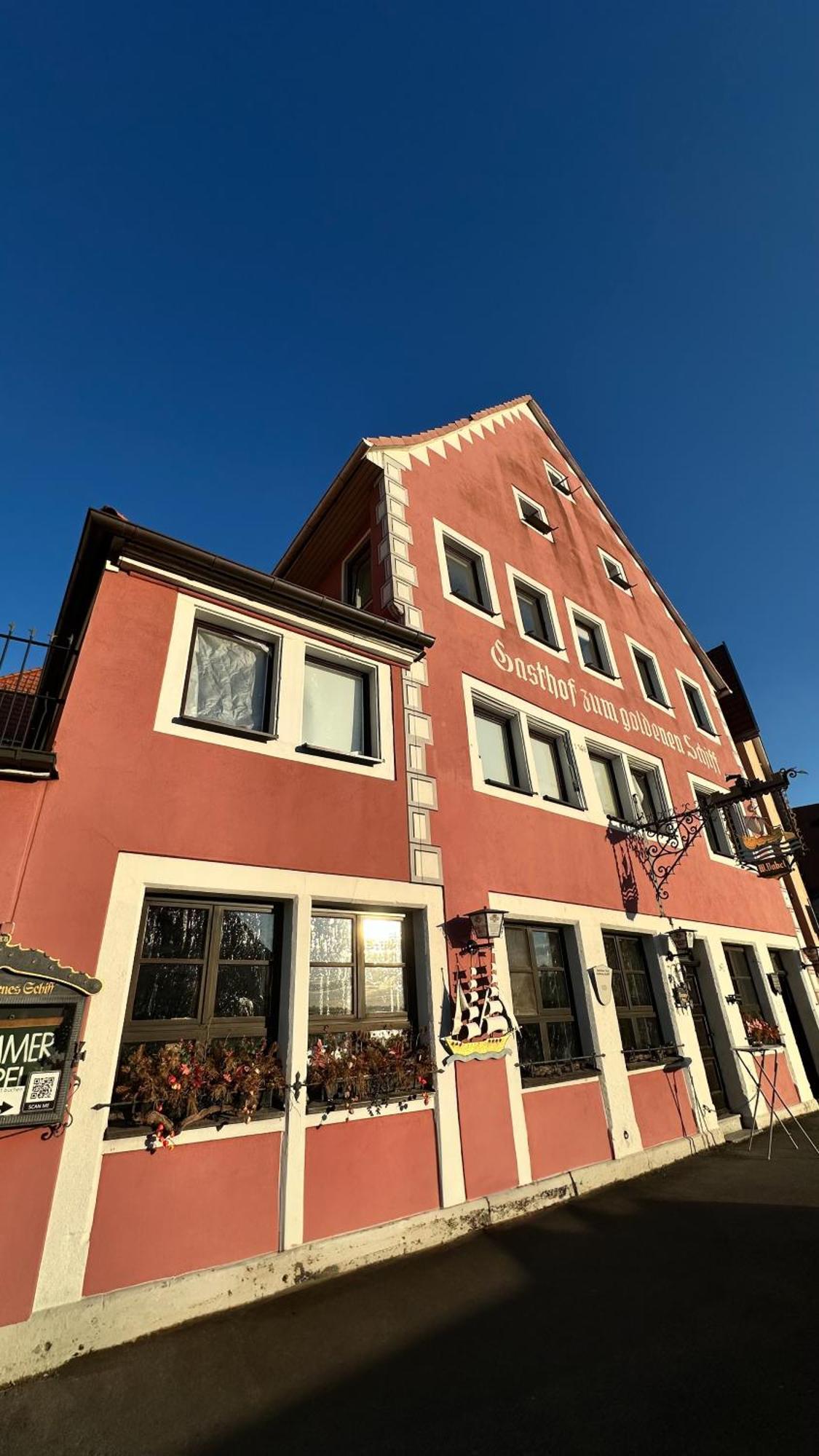 Gasthof Zum Goldenen Schiff - Lehm, Stil & Altstadtflair Marktbreit Exterior foto